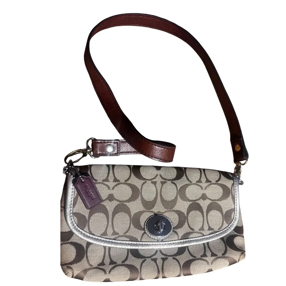 Coach Signature Turnlock Clutch Khaki F51820 5x8
